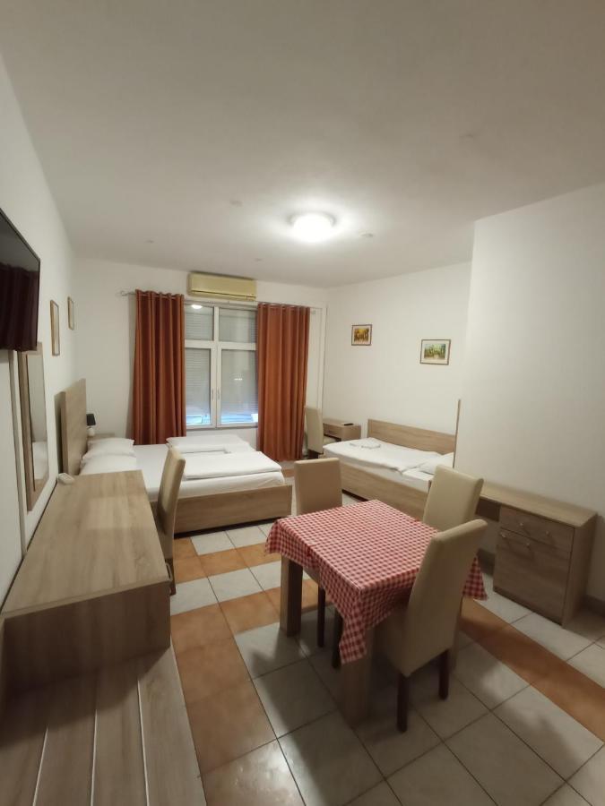 Lovely Home City Central Mostar Bagian luar foto