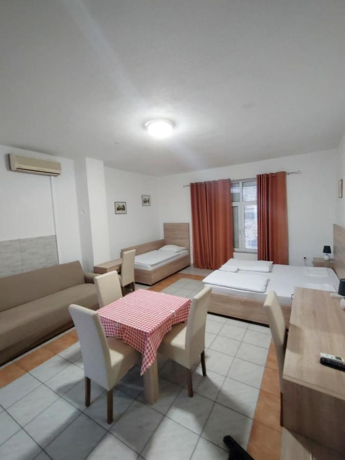 Lovely Home City Central Mostar Bagian luar foto
